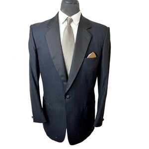 LORD WEST MENS TUXEDO BLAZER HAND TAILORED. HAS A TAPERED WAIST LINE. SE…